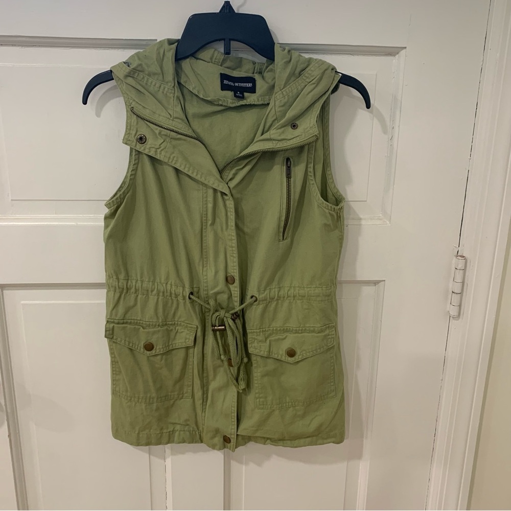 Zenana Women’s Olive Green Utility Hooded Vest Zipper Snap‎ Military Size Small